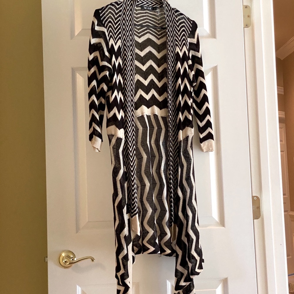 Cardigan Zara like open light weight style.Nic & Z